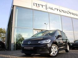 Schwarz Gebraucht 2021 VW Touran S Van / Kleinbus | 22.900 € (Fairer Preis)