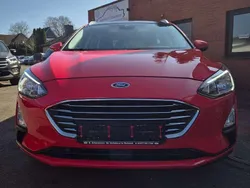 Rot Gebraucht 2020 Ford Focus Kombi | 13.900 € (Fairer Preis)