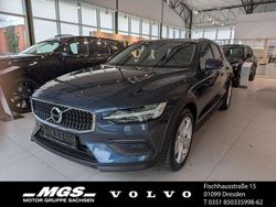 Denim blue / metallic Gebraucht 2021 Volvo V60 CC Kombi | 27.480 € (Fairer Preis)