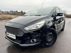 Schwarz Gebraucht 2018 Ford S-MAX Titanium Van / Kleinbus | 11.999 € (Superpreis)
