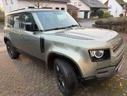 Grün Gebraucht 2023 Land Rover Defender Dynamic SUV | 68.890 € (Superpreis)