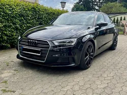 Schwarz Gebraucht 2016 Audi A3 Sportback Sport Limousine | 16.250 € (Fairer Preis)