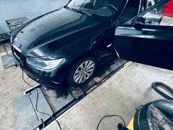 Schwarz Gebraucht 2006 BMW 320 Kombi | 2.500 € (Teuer)