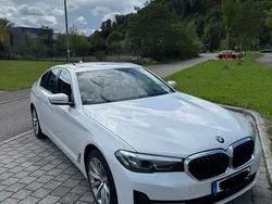 Weiß Gebraucht 2022 BMW 520 Limousine | 35.000 € (Guter Preis)