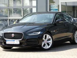 Schwarz Gebraucht 2020 Jaguar XE S Limousine | 28.900 € (Etwas zu teuer)