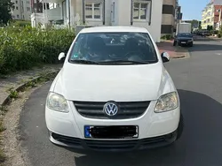 Weiß Gebraucht 2010 VW Fox Kleinwagen | 2.700 € (Fairer Preis)
