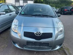 Grau Gebraucht 2008 Toyota Yaris Limousine | 3.400 € (Fairer Preis)