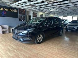 Blau Gebraucht 2018 Opel Zafira Tourer Van / Kleinbus | 11.499 € (Fairer Preis)