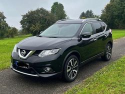 Schwarz Gebraucht 2016 Nissan X-Trail Tekna SUV | 14.450 € (Fairer Preis)