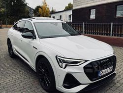 Weiß Gebraucht 2022 Audi e-tron S-Line SUV | 43.850 € (Fairer Preis)