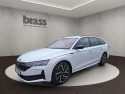 Moonweiß perleffekt Gebraucht 2025 Skoda Octavia SportLine Kombi | 39.800 €