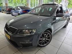 Grau Gebraucht 2015 Skoda Octavia RS Kombi | 14.990 € (Guter Preis)