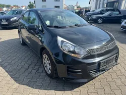 Schwarz Gebraucht 2016 Kia Rio Edition 7 Limousine | 3.990 € (Superpreis)