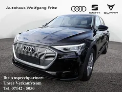 Brillantschwarz Gebraucht 2022 Audi e-tron Comfort SUV | 29.830 € (Etwas zu teuer)