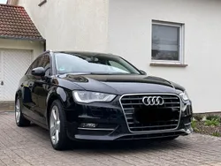 Schwarz Gebraucht 2015 Audi A3 Sportback Ambiente Limousine | 13.000 € (Fairer Preis)