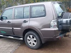 Braun Gebraucht 2013 Mitsubishi Pajero SUV | 16.500 €
