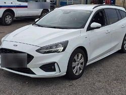 Weiß Gebraucht 2020 Ford Focus ST-Line Kombi | 13.000 € (Guter Preis)