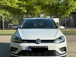 Andere außenfarben Gebraucht 2018 VW Golf VII Highline Kleinwagen | 15.600 € (Fairer Preis)