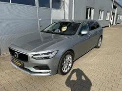 Silber Gebraucht 2017 Volvo V90 Momentum Kombi | 20.990 € (Guter Preis)