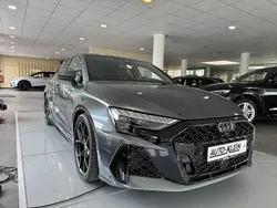 Grau Neu 2025 Audi RS3 Sport Kleinwagen | 74.850 €