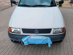 Weiß Gebraucht 2002 VW Caddy Van / Kleinbus | 2.600 € (Teuer)
