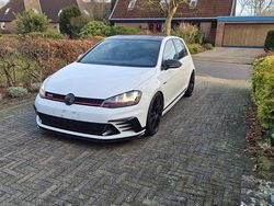 Weiß Gebraucht 2017 VW Golf VII GTI Clubsport Limousine | 24.999 €