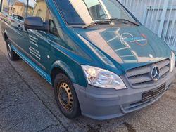 Grün Gebraucht 2011 Mercedes Vito Van / Kleinbus | 5.300 € (Guter Preis)