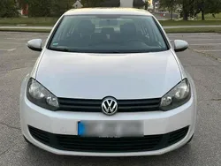 Weiß Gebraucht 2011 VW Golf VI Kleinwagen | 6.300 € (Fairer Preis)