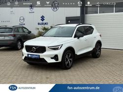 Weiß Gebraucht 2024 Volvo XC40 Plus SUV | 36.490 € (Fairer Preis)