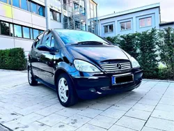 Schwarz Gebraucht 2002 Mercedes A160 Van / Kleinbus | 1.990 € (Fairer Preis)