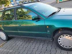 Grün Gebraucht 1997 Audi A4 Kombi | 250 € (Superpreis)