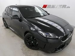 Black sapphire metallic Gebraucht 2024 BMW 120 M Sport Kleinwagen | 35.790 € (Superpreis)