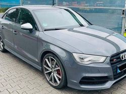 Grau Gebraucht 2015 Audi S3 Ambiente Limousine | 20.500 € (Fairer Preis)
