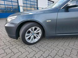 Grün Gebraucht 2009 BMW 525 Limousine | 6.300 € (Fairer Preis)