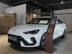Weiß Neu 2025 Cupra Leon VZ Limousine | 52.469 €