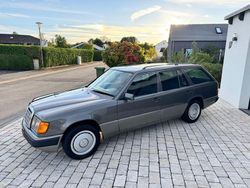 Grau Gebraucht 1989 Mercedes 200 Kombi | 6.990 €