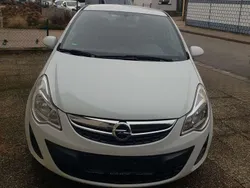 Weiß Gebraucht 2013 Opel Corsa Active Limousine | 3.500 € (Fairer Preis)