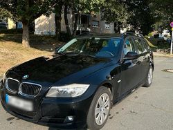 Schwarz Gebraucht 2010 BMW 318 Kombi | 2.100 € (Fairer Preis)