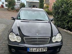 Schwarz Gebraucht 2004 Mercedes C180 Avantgarde Limousine | 3.300 € (Fairer Preis)