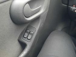 Grau Gebraucht 2002 Opel Corsa Limousine | 2.300 € (Fairer Preis)