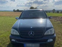 Schwarz Gebraucht 2002 Mercedes ML270 SUV | 3.300 € (Guter Preis)