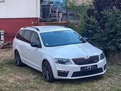 Weiß Gebraucht 2015 Skoda Octavia RS Kombi | 11.199 € (Guter Preis)