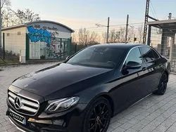 Schwarz Gebraucht 2017 Mercedes E220 AMG Limousine | 25.700 € (Guter Preis)