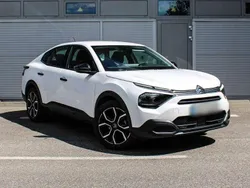 Weiß Gebraucht 2024 Citroën C4 PureTech Limousine | 15.000 € (Superpreis)