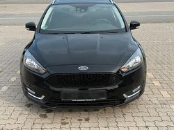 Schwarz Gebraucht 2018 Ford Focus ST-Line Kombi | 7.000 €
