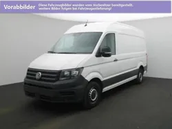 Candyweiß (white), solid Gebraucht 2024 VW Crafter Van | 36.700 € (Superpreis)