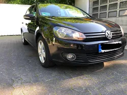 Schwarz Gebraucht 2010 VW Golf VI Limousine | 5.000 €