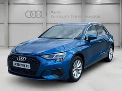 Blau Gebraucht 2021 Audi A3 Sportback Basis Limousine | 23.925 € (Fairer Preis)