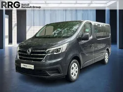 Grau Gebraucht 2023 Renault Trafic Van | 33.990 € (Fairer Preis)