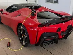 Rot Gebraucht 2023 Ferrari SF90 Cabrio | 739.900 €